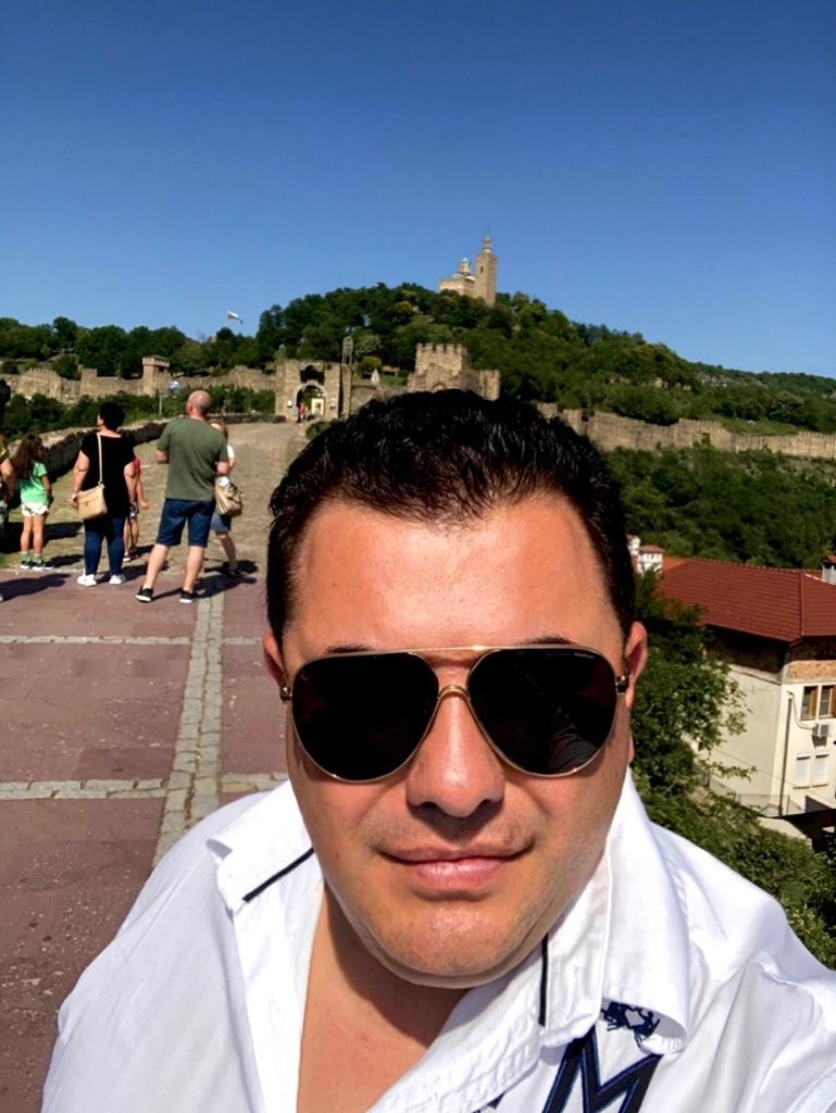 Павел Вълнев е най-успелият представител на новата българска емиграция